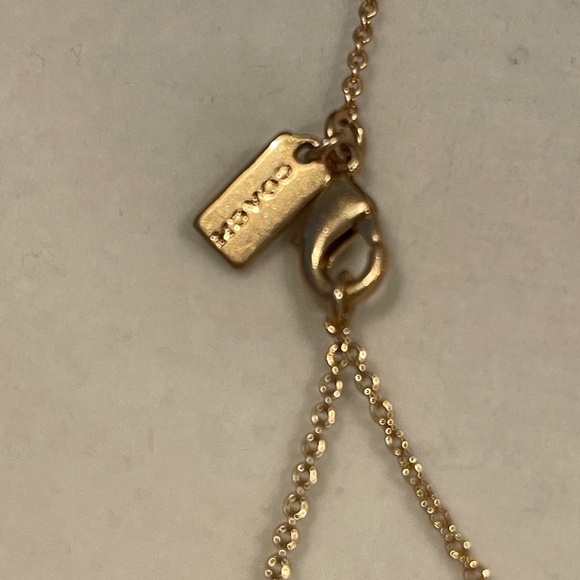 NWT COACH Signature Tabby Charm Necklace with 7 Charms, Gold, 16" + 2" - Picture 4 of 6
